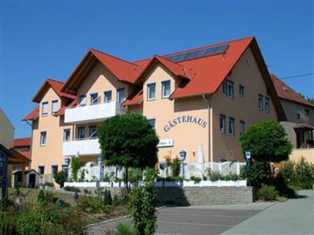 Gasthaus Zum Baeren Gaestehaus Wittighausen المظهر الخارجي الصورة